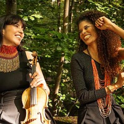 Duo Las Marias »Los Elementos«