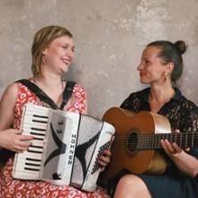 Les Amoureuses - Judith Antkowiak trifft auf Ernestine Luise in Saalfeld am 04. September 2026 um 20:00 Uhr