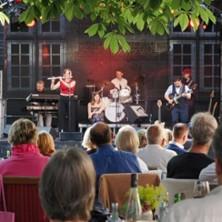 Tudo Azul & Cinema del Sol - Das tiefste Blau in Barsinghausen am 15. August 2026 um 19:30 Uhr